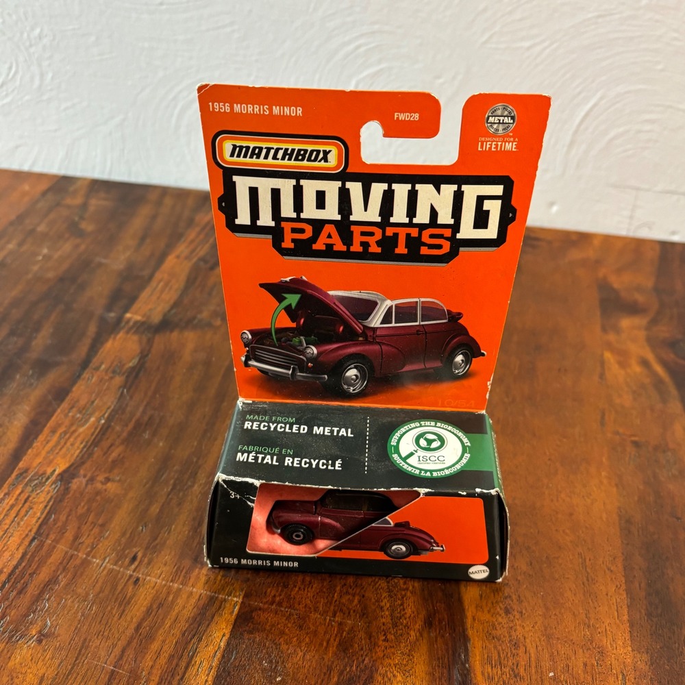 Matchbox Moving Parts 1956 Morris Minor Maroon Diecast Car 10/54 FWD28 New